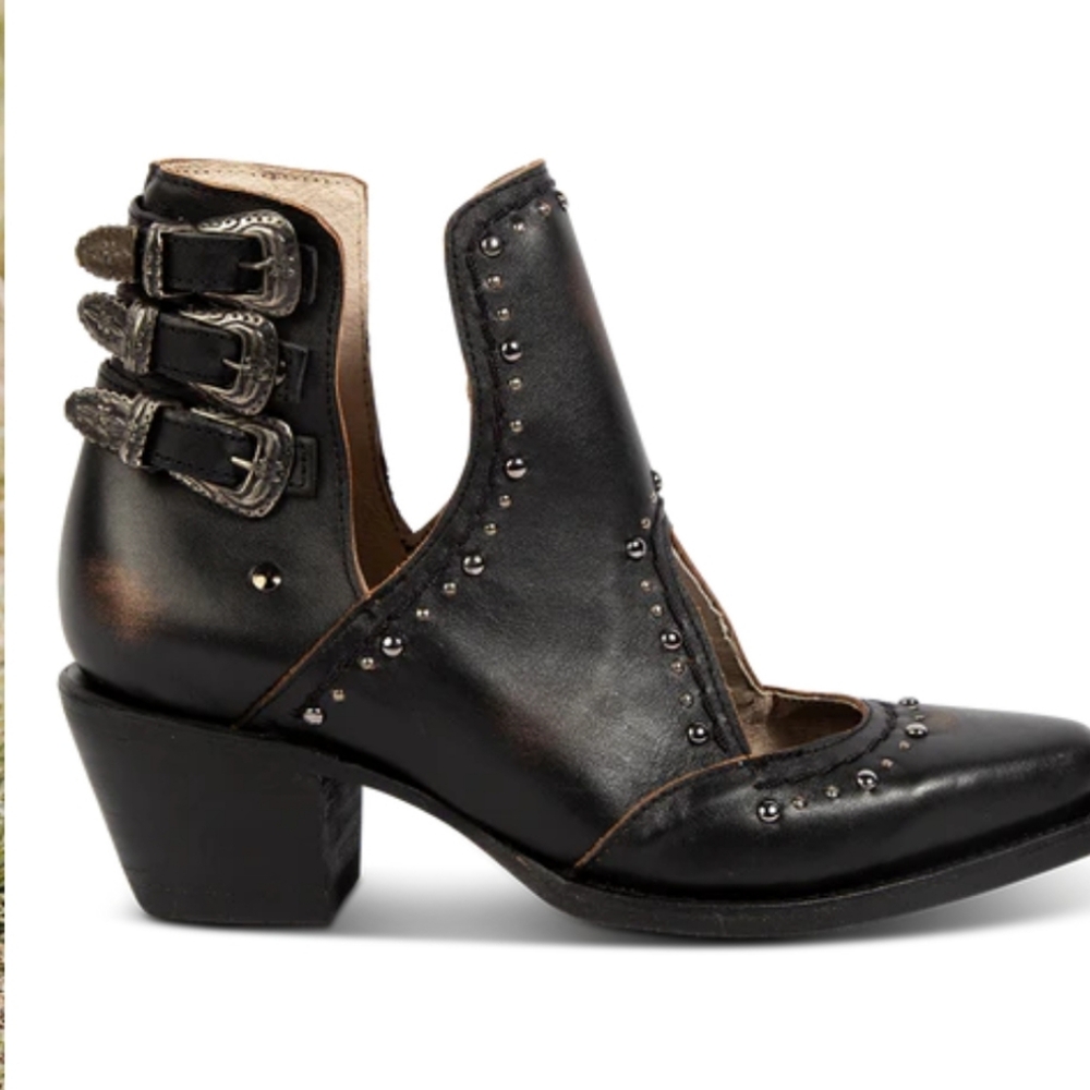 NWT! FreeBird Melody Stylish Black Leather Women's Ankle Boots Size 10 - Picture 1 of 4